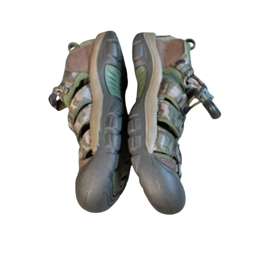 Keen Newport H2 Sandals Youth Boys 1 Green Camouflage